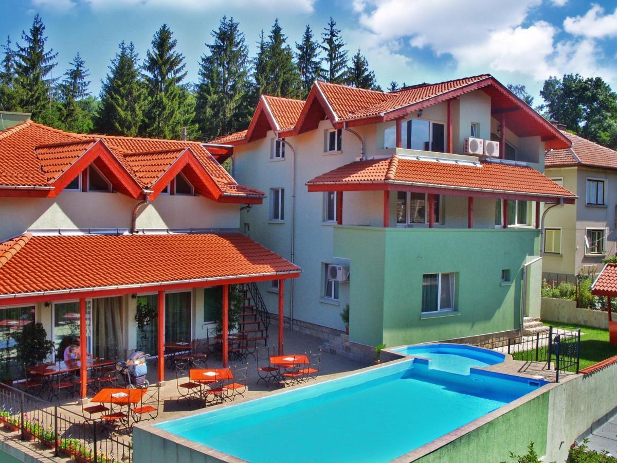 Hotel Complex Harmony/Комплекс Хармония à Tryavna Extérieur photo